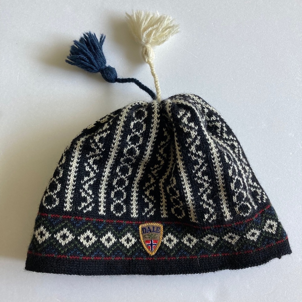New vintage Dale of Norway wool hat